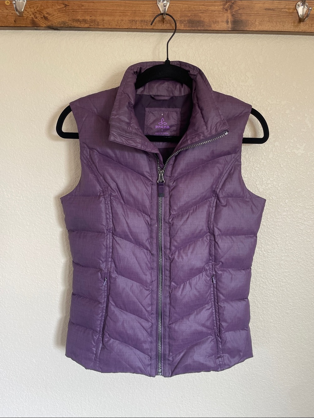 Prana Goose Down Quilted Packable Puffer Vest S Purple Outdoor Granola Earthy